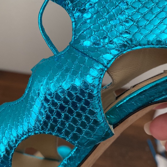 Gorgeous metallic blue Jimmy Choo heels - Picture 10 of 11